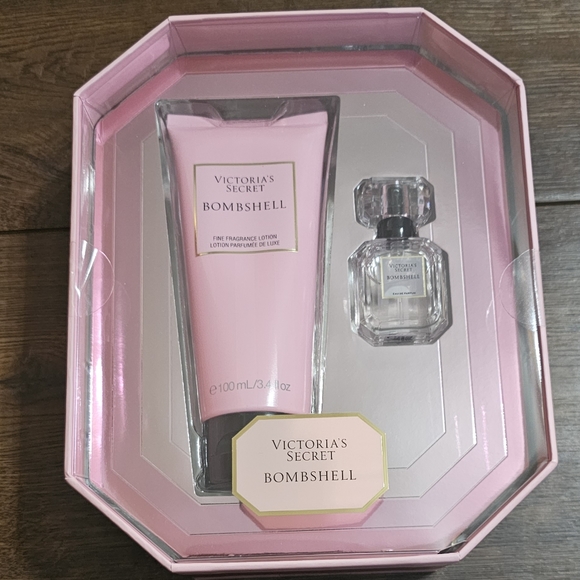 Victoria's Secret Other - ❣️SALE❣️ Bombshell Victoria Secret Gift Set